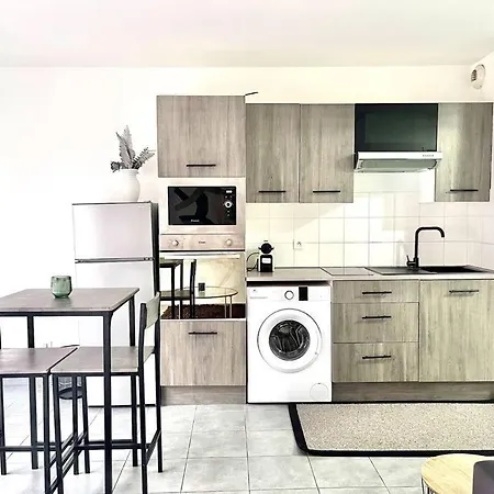 M12 - Marquer - Joli Studio Central Avec Garage Apartamento Annemasse
